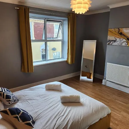 Feriehus I'm A 3 Bed & A Great Location-walk To Everything *
